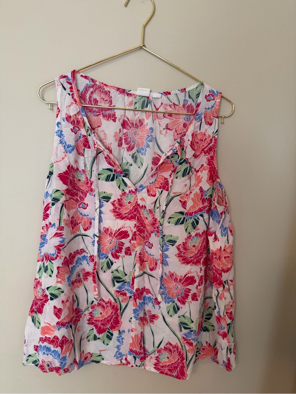 GAP Floral Sleeveless V-Neck Top in White, Pink, Blue & Green
